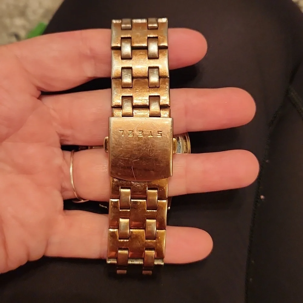 Guess rose gold‎ tone watch
